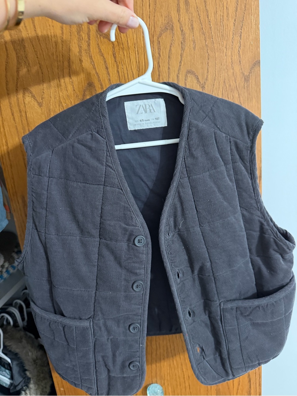 ZARA kids Quilted Corduroy Vest in Charcoal Gray